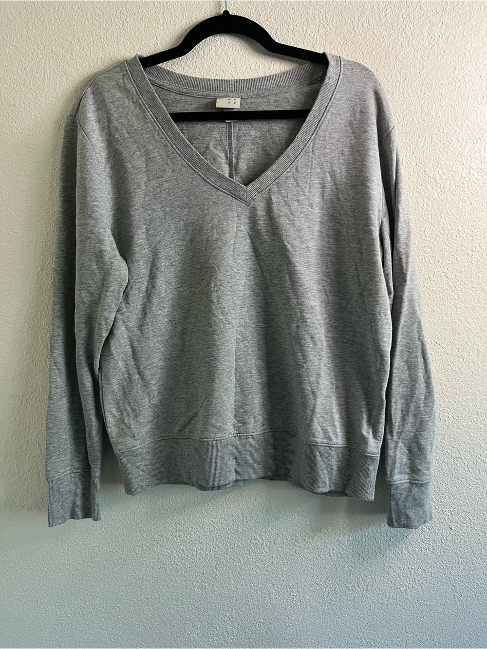 a.n.d. by Anthropologie Heather Gray V-Neck Pullover
